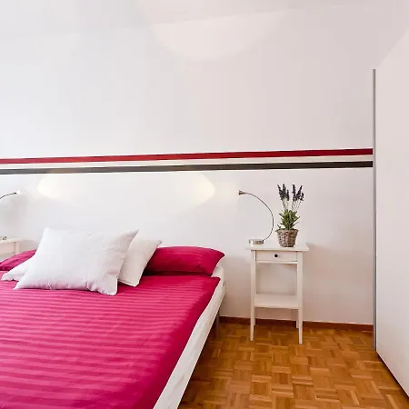 Lejlighed Junior Suite-8 By Interhome